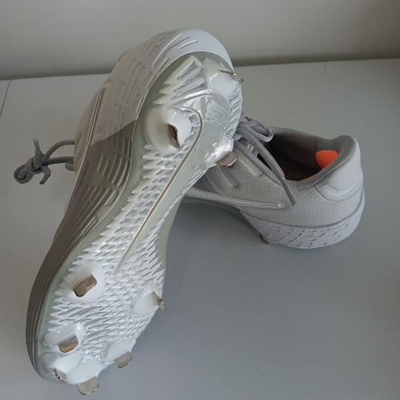 Nike Cleats new - Picture 3 of 4